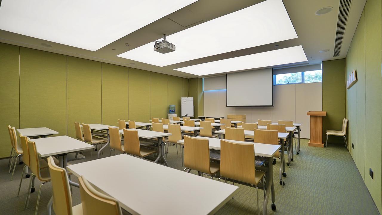 Hotel Ji Baoshan Youyi Road 3*