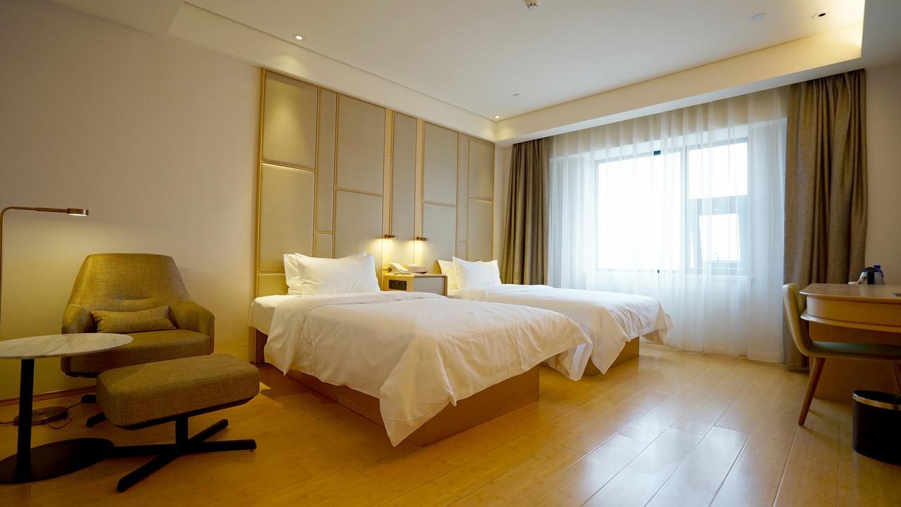 Ji Baoshan Youyi Road 3*