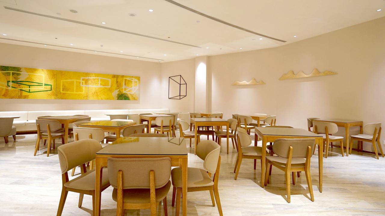 Ji Baoshan Youyi Road Hotel 3*